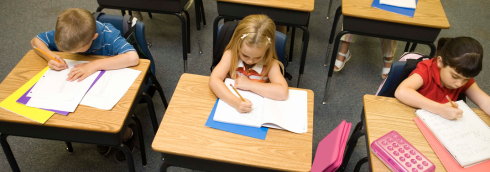 kinderen in een klas op een basisschool