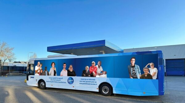 plaatje van de positief ouder worden bus