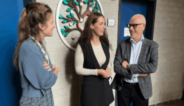 Simone Kukenheim, Rina Ramidani, wethouder Hans wijnants